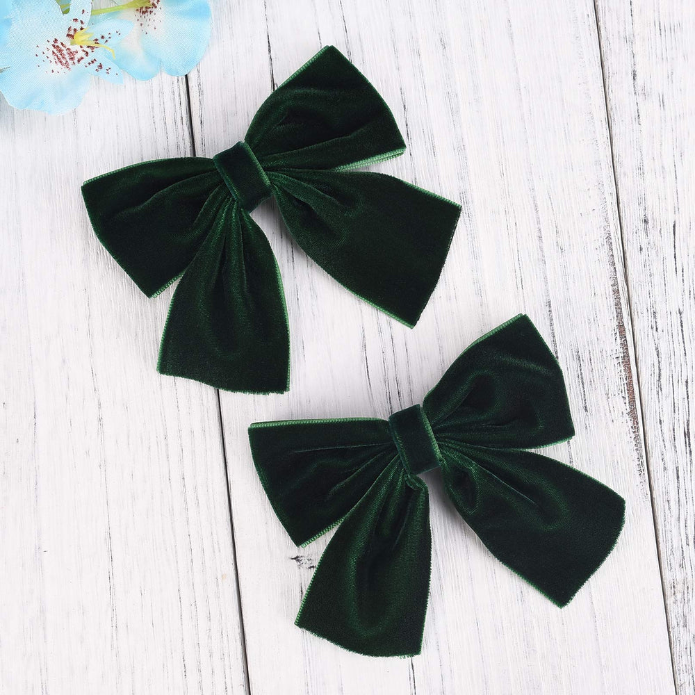 DEEKA green bows on a little girl’s outfit for a cute look