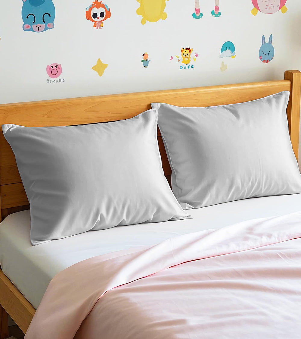 Deep Dream light grey fabric offers breathable year-round comfort