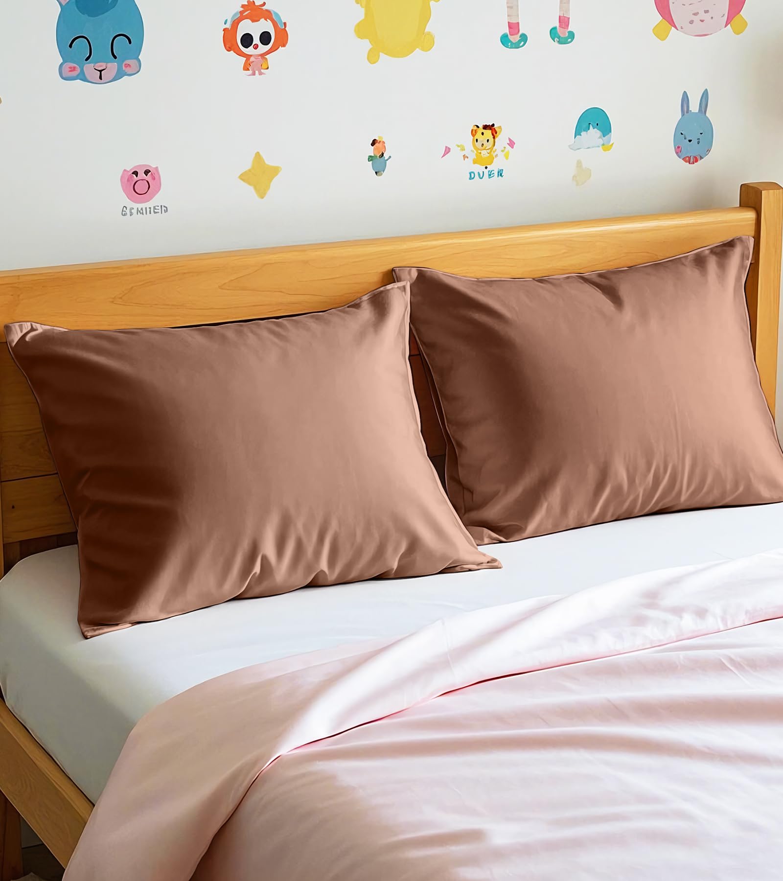 Deep Dream soft, breathable cotton delivers gentle touch for toddlers.