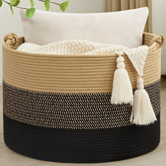 Degeyoyo 67L blanket basket with handles, easy transport and tidy storage.