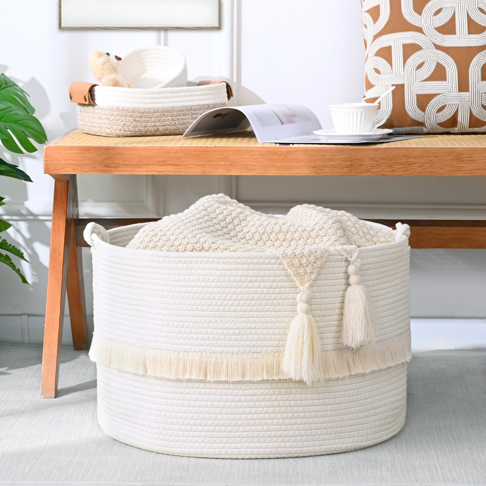 Degeyoyo 67L blanket basket offers multi-purpose storage for blankets and toys.
