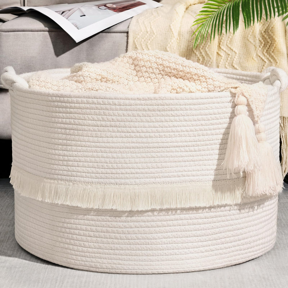 Degeyoyo 67L blanket basket with soft cotton rope for gentle storage.