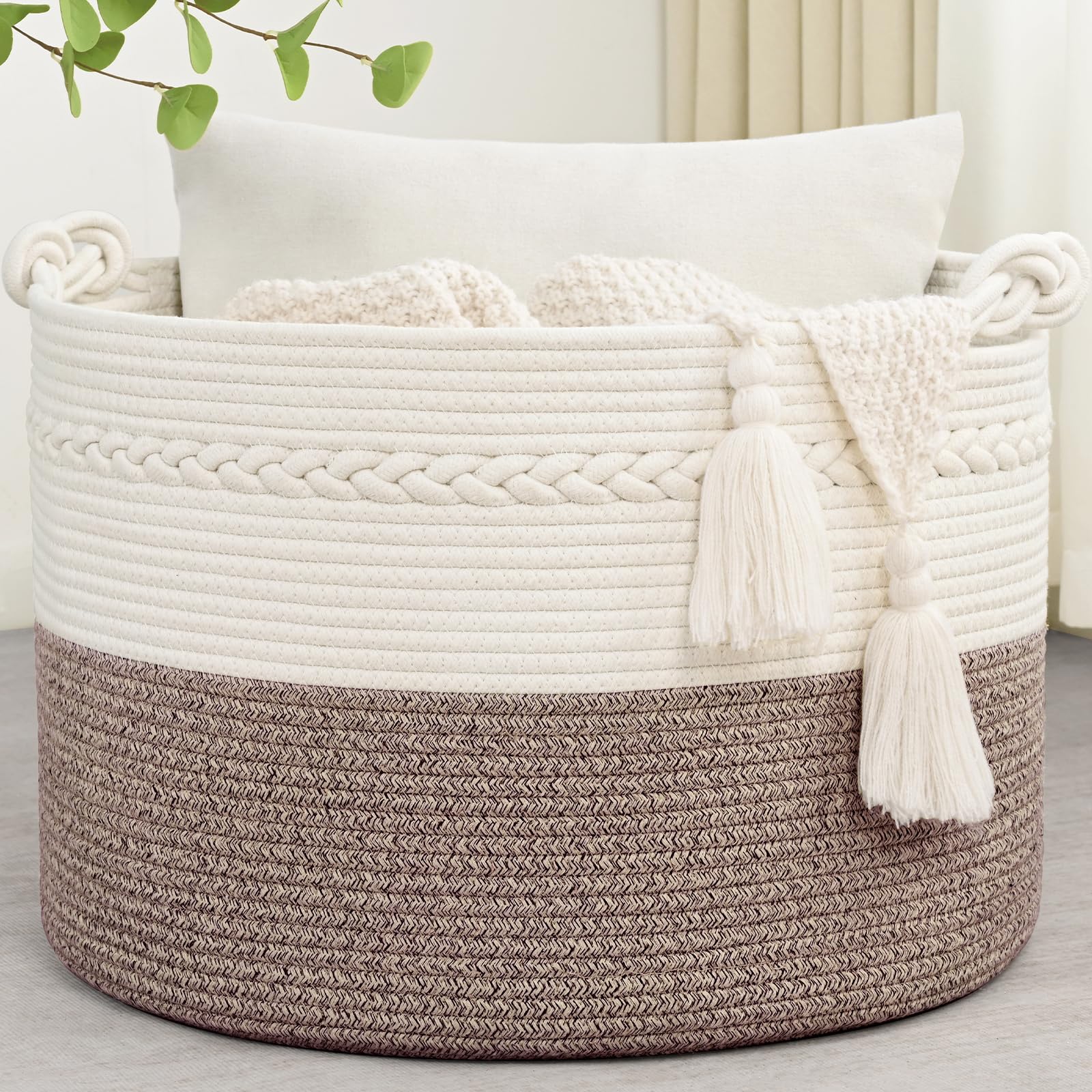Degeyoyo 67L blanket basket in white and oatmeal for easy blanket storage