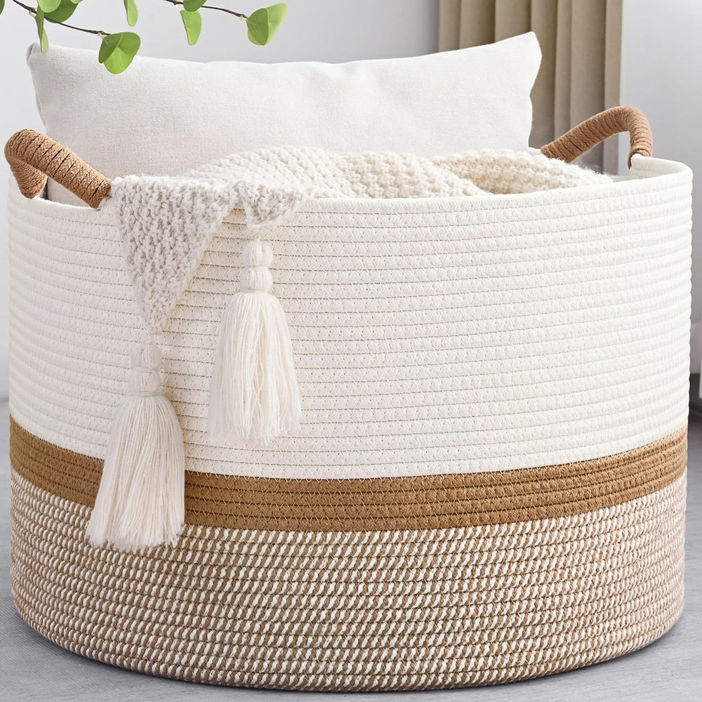 Degeyoyo 67L blanket basket top view with handles, showing size and structure.