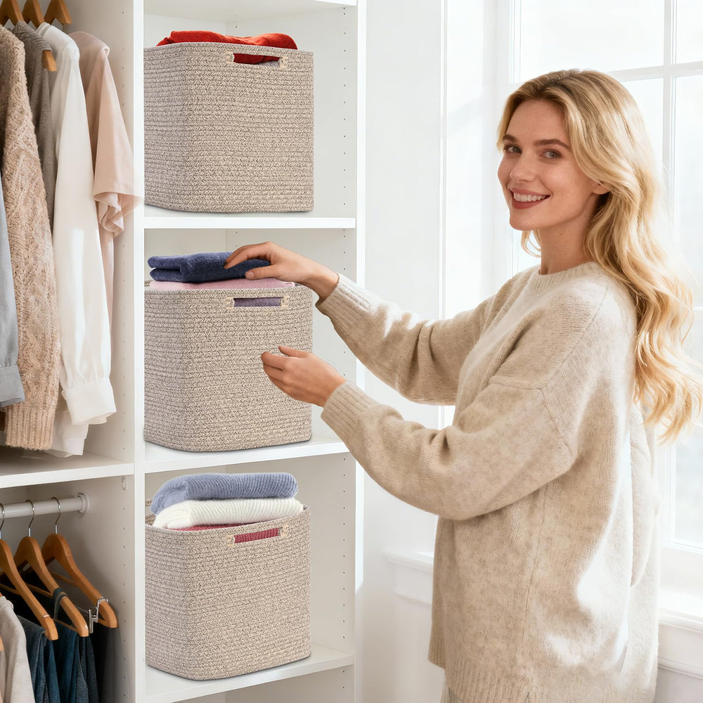 Degeyoyo cube storage bin 3-pack maintains shape when filled with blankets.
