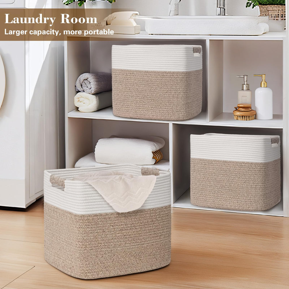 Degeyoyo foldable storage bin returns to shape after use.