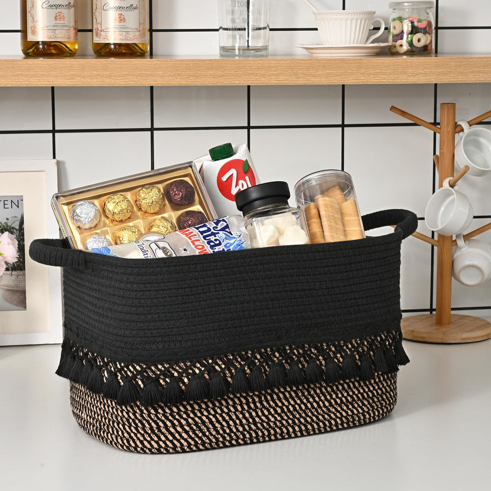 Degeyoyo baskets with handles offer easy carrying and flexible placement.