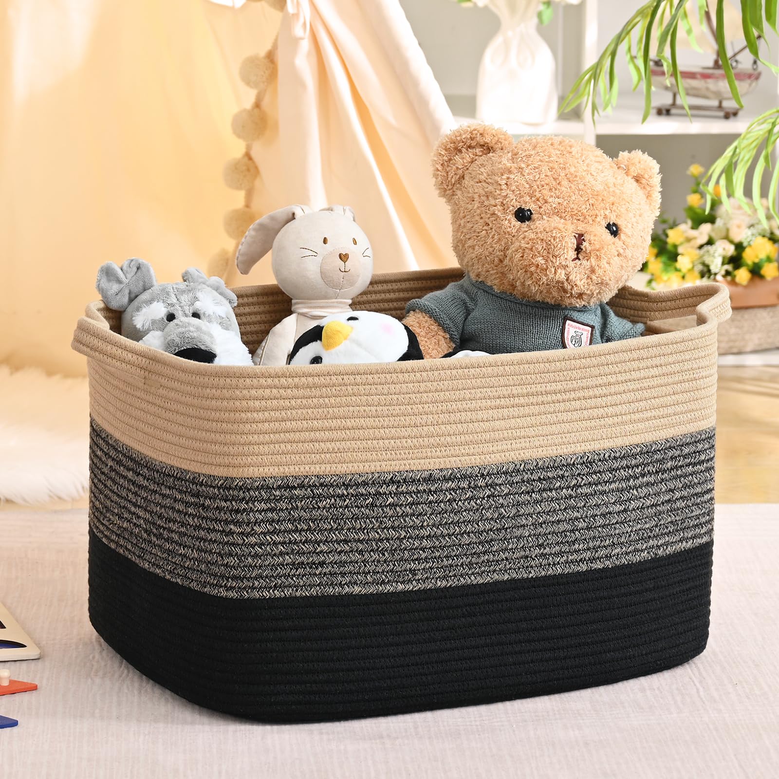 Degeyoyo woven cotton rope basket highlights premium texture for neat laundry or blanket storage.