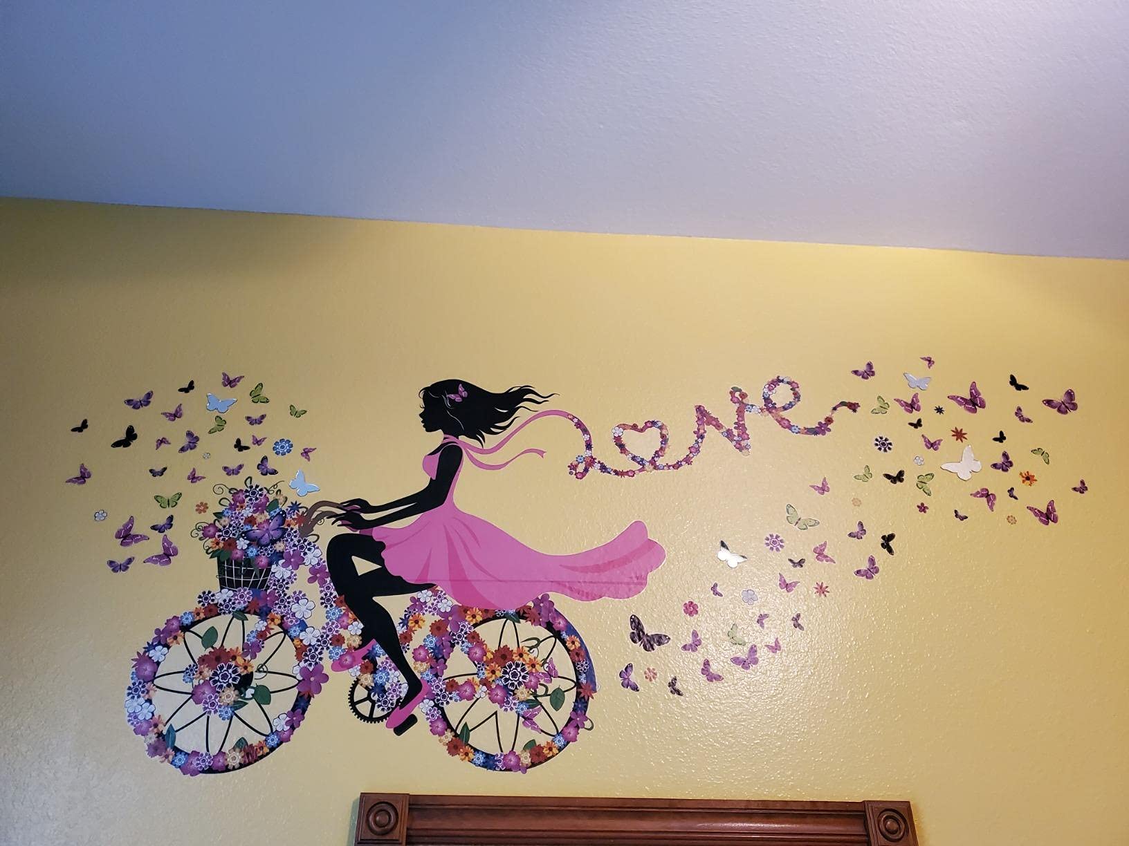 DEKOSH dreamy garden decals evoke a gentle, nature-inspired nursery vibe