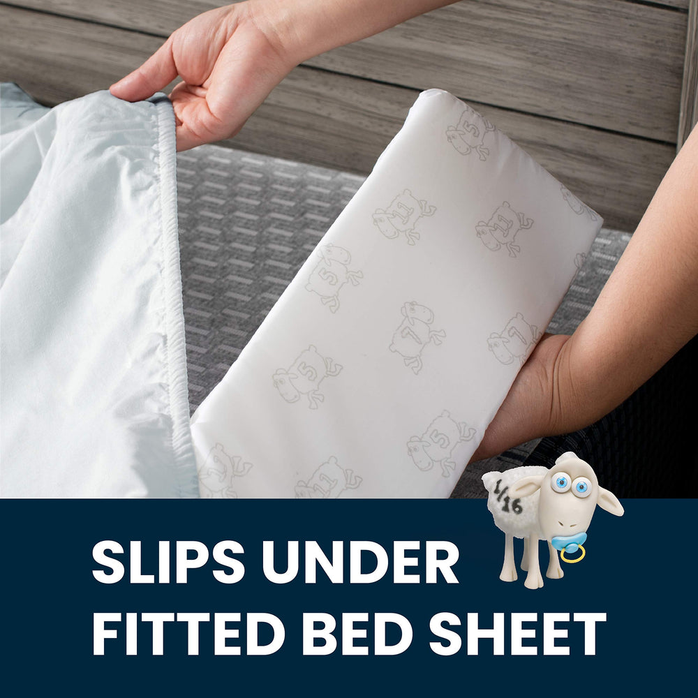 Delta Children bedrail 56-inch length offers extended edge protection for larger beds