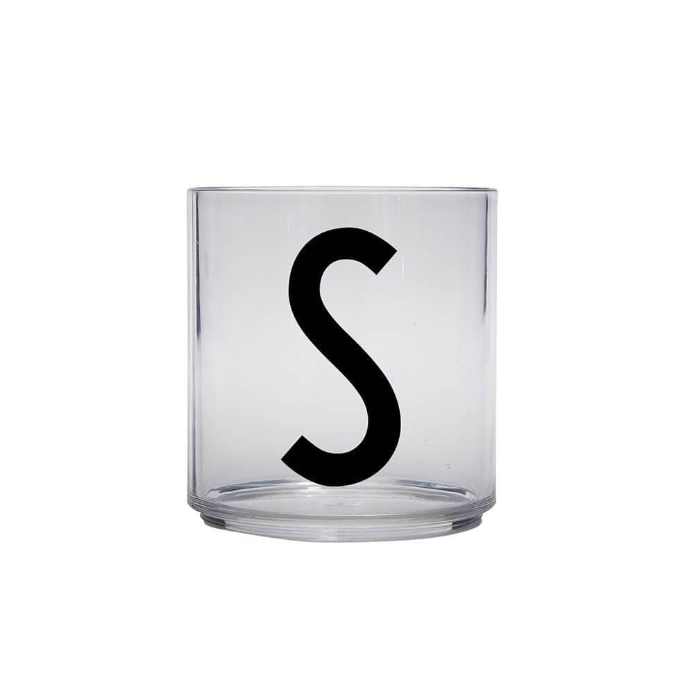 Design Letters Tritan kid cup showcases unbreakable, dishwasher-safe design for toddlers.