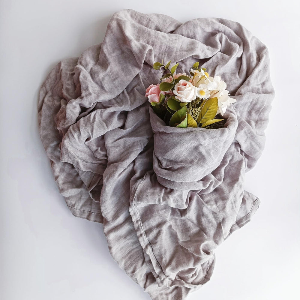 DEZIGKA breathable muslin fabric highlights cool, comfortable feel for baby