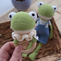 DICHA wood baby rattle cotton texture highlights eco materials.