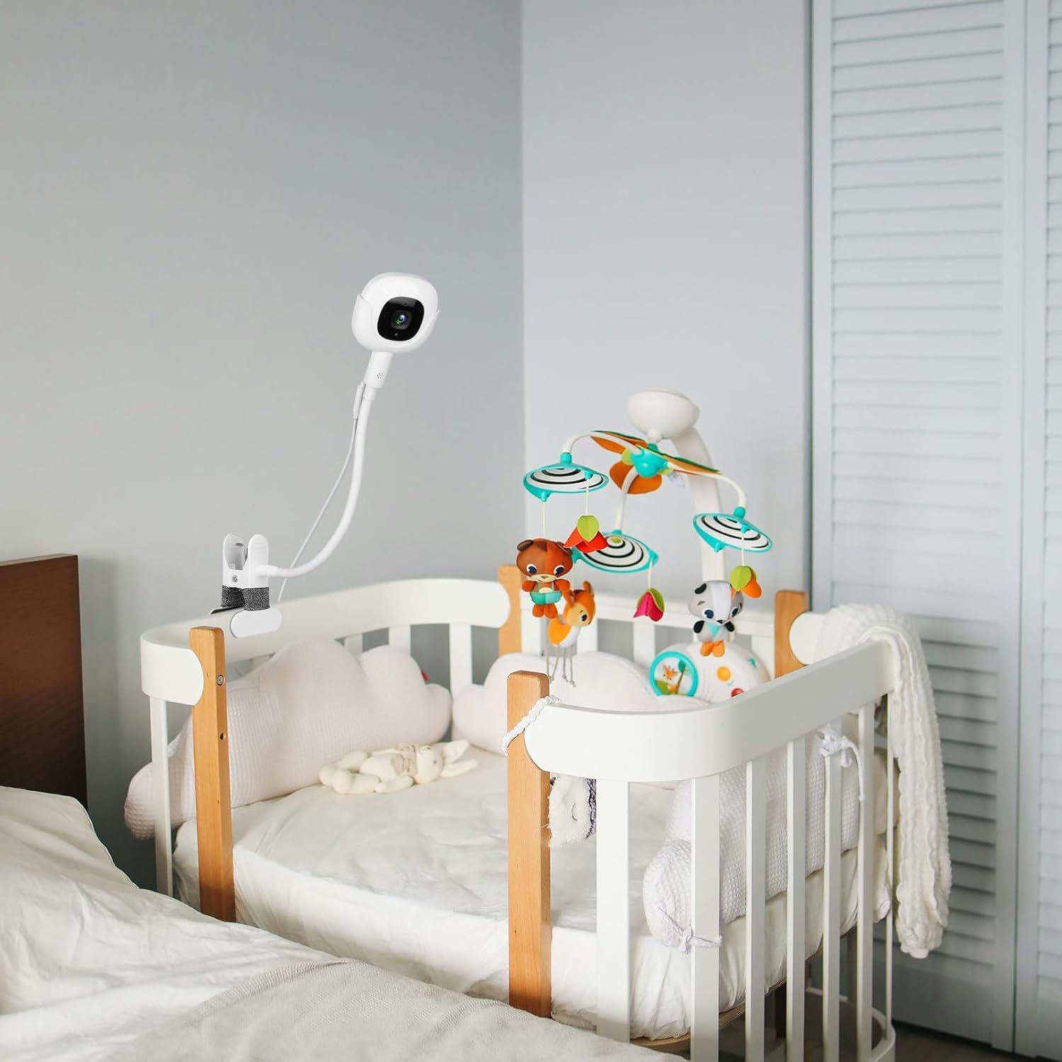 Didalo 11.5-inch flexible arm adjusts to any angle for ideal viewing.
