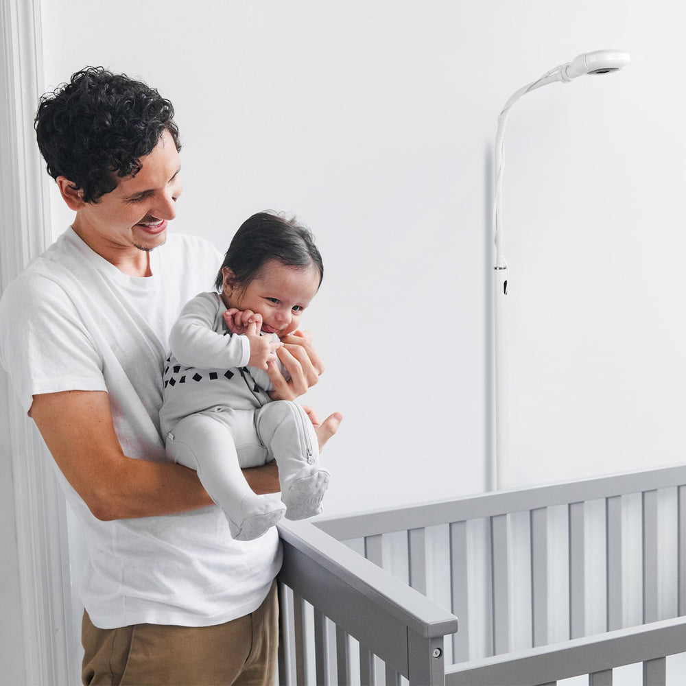 Didalo floor stand with Nanit Pro gooseneck enables flexible positioning.