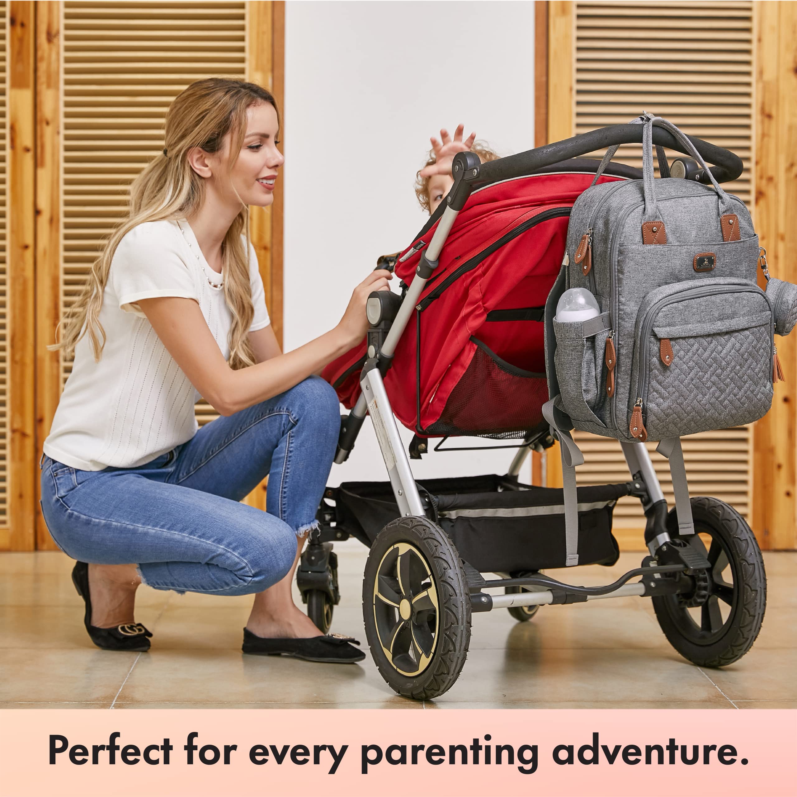 Dikaslon ergonomic back panel and cushioned straps for comfort
