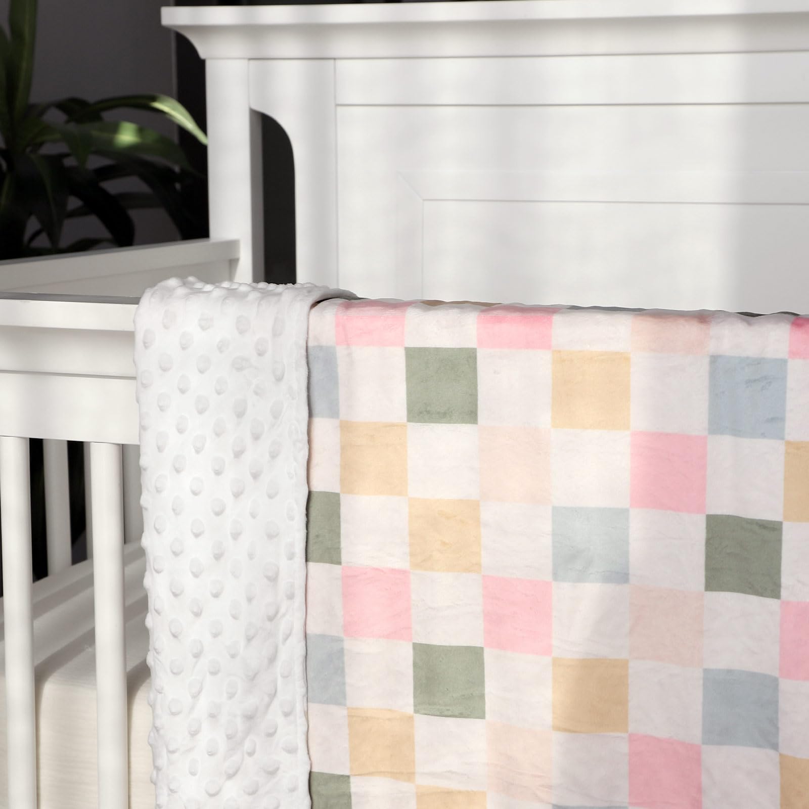 DILIMI stroller-cover blanket provides on-the-go warmth
