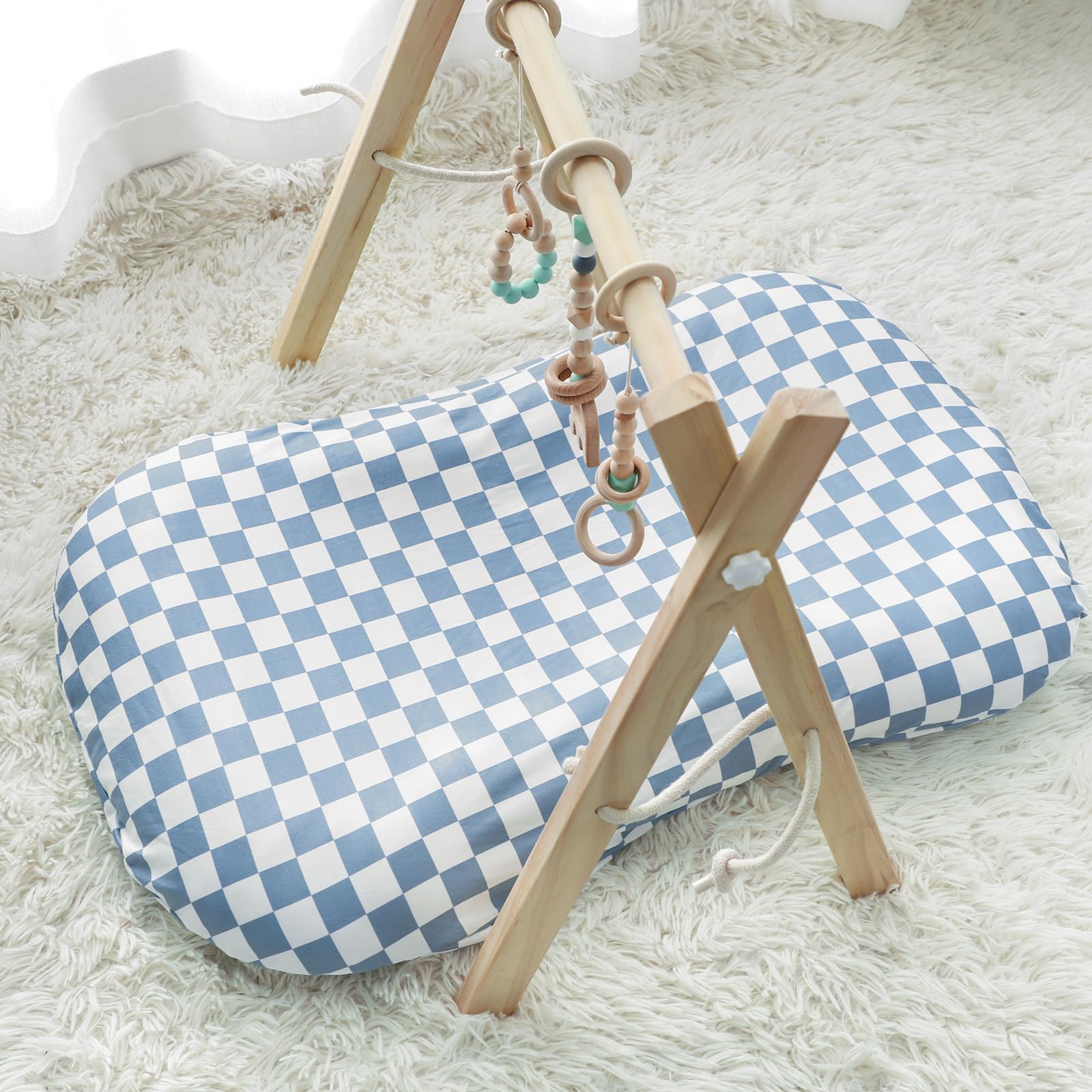 DILIMI baby shower gift-ready cover helps new parents add style and practicality.