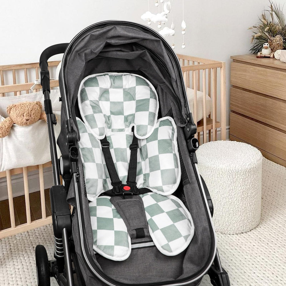 DILIMI green leaf theme cover pairs with the insert for coordinated travel gear.