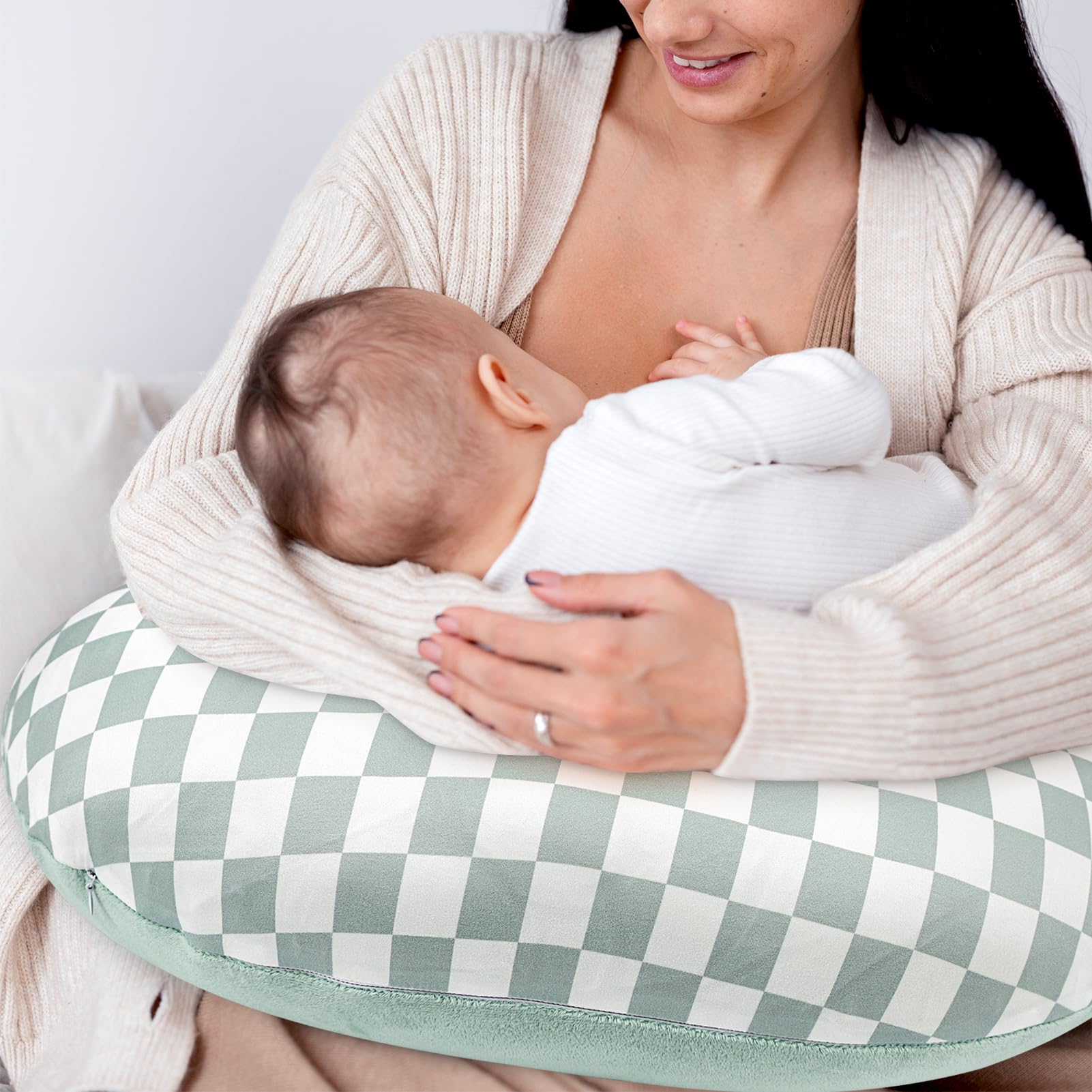 DILIMI pillow cover shown on a Boppy pillow for a tidy feeding setup.