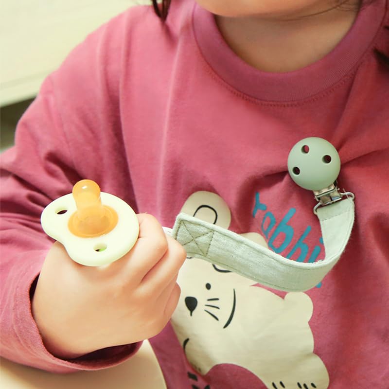Dirbabi clip fits most pacifiers and small teethers for daily use