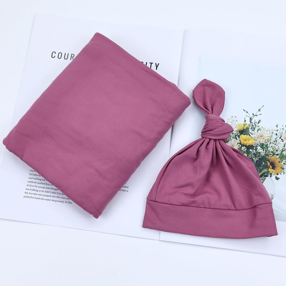 Dizila gift-ready 2-piece set for baby showers and arrivals.