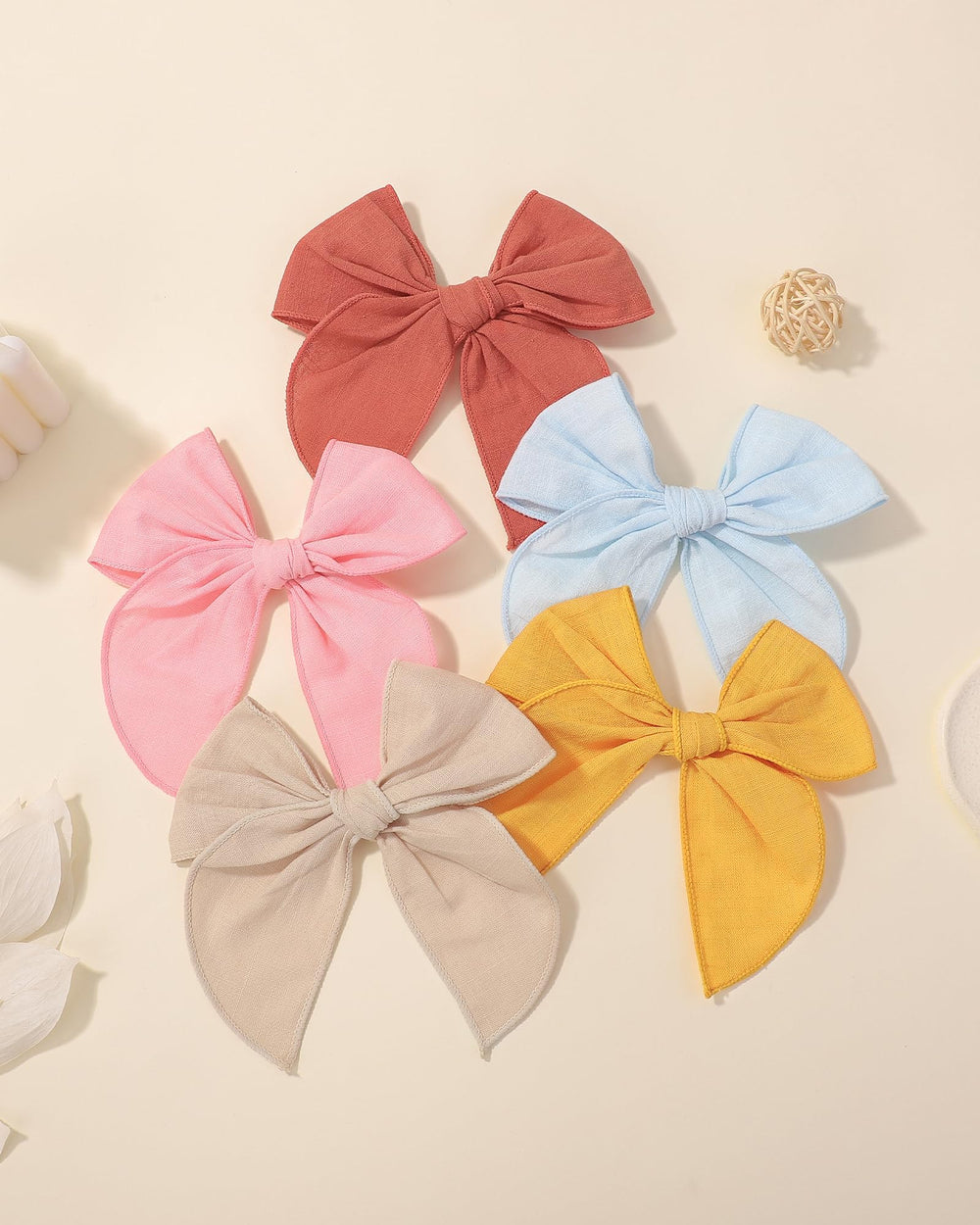 Doboi easy-to-clip bows enable quick styling for busy mornings