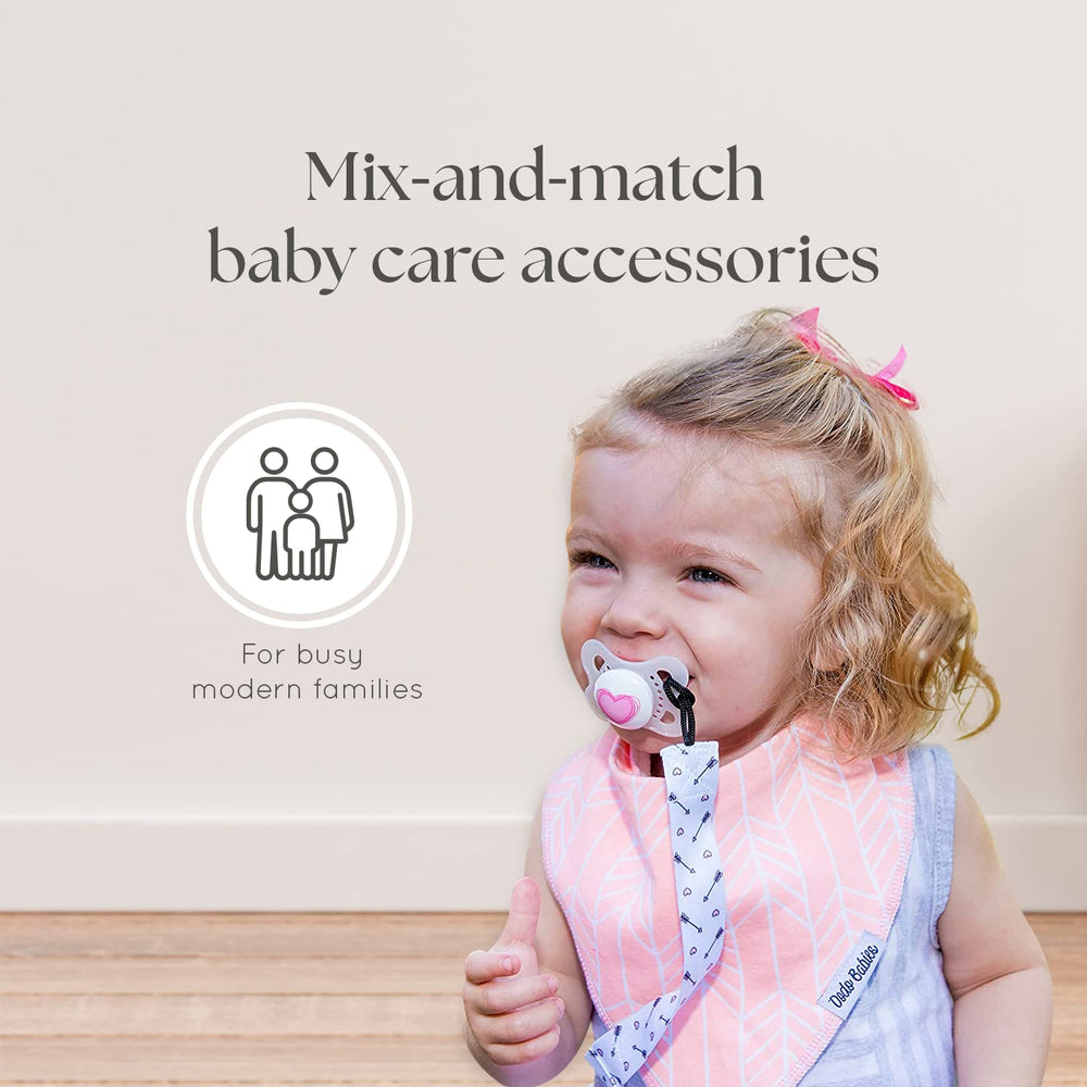 Dodo Babies travel case in pink-gray keeps pacifiers clean on the go.