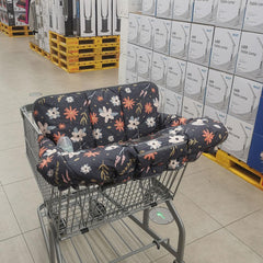 Dodo Nici grocery cart cover demonstrates easy-attach design for quick setup