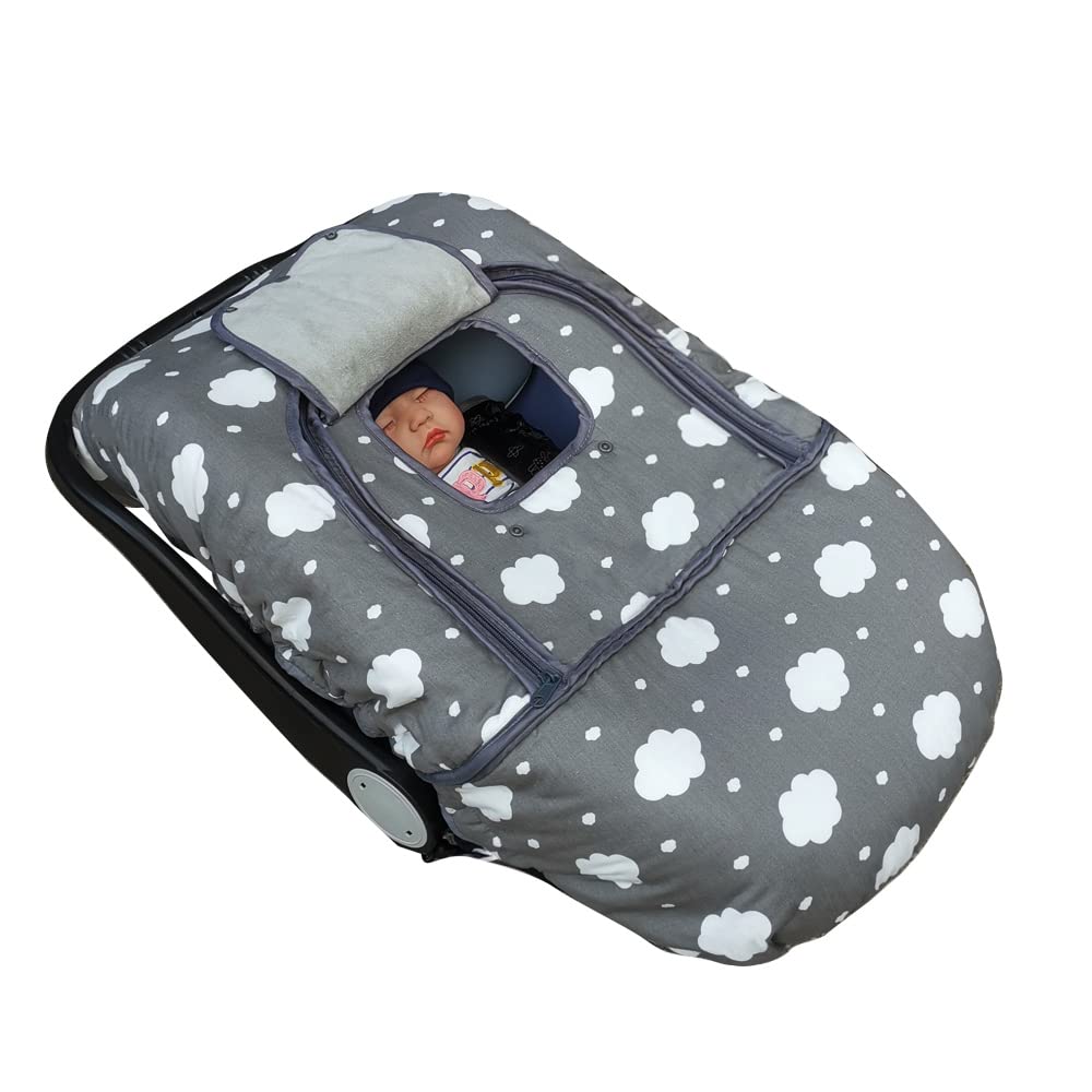 Dodo Nici winter carseat cover with thick padding protects babies from cold during outings.