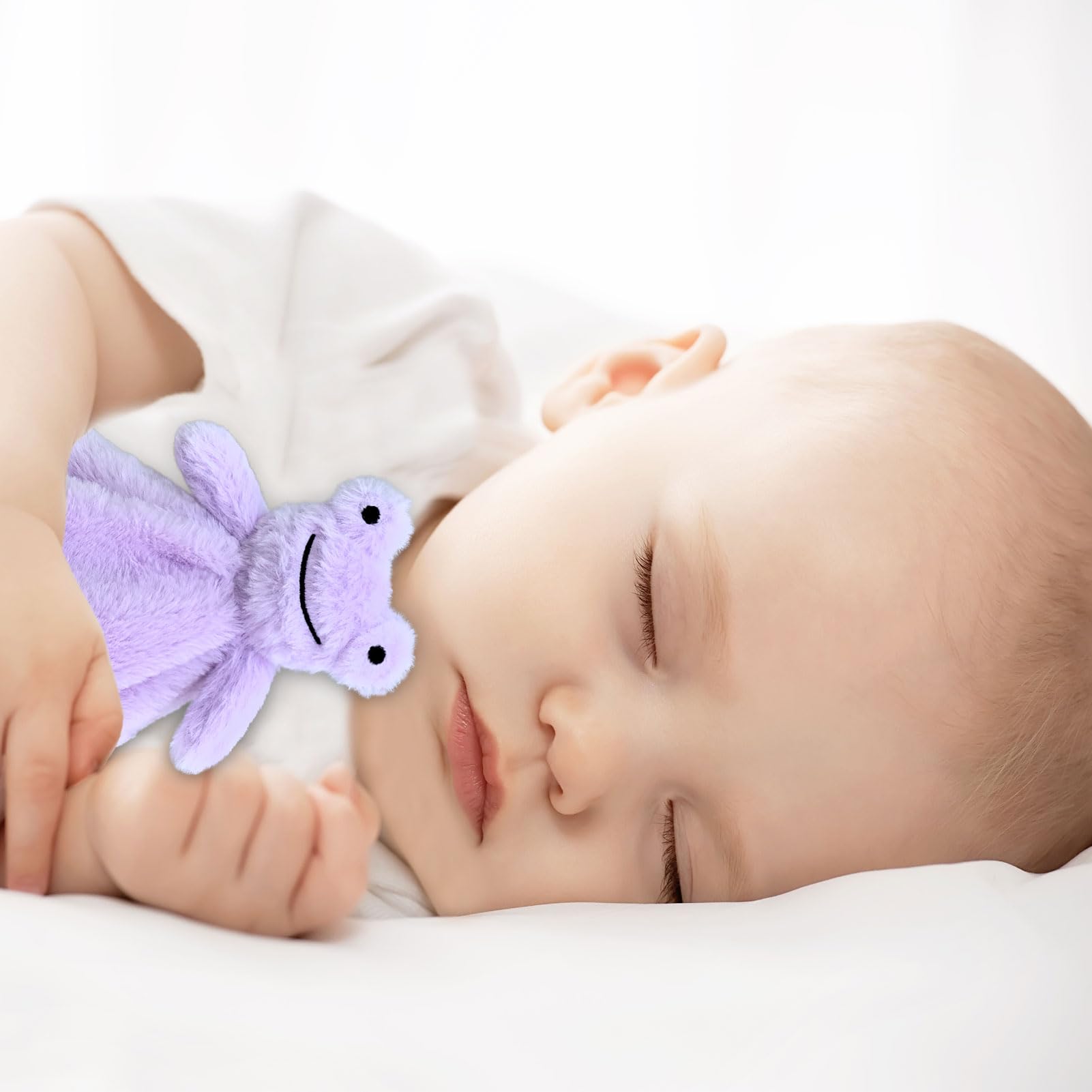 Doindute easy-grip security blanket helps babies learn holding skills.