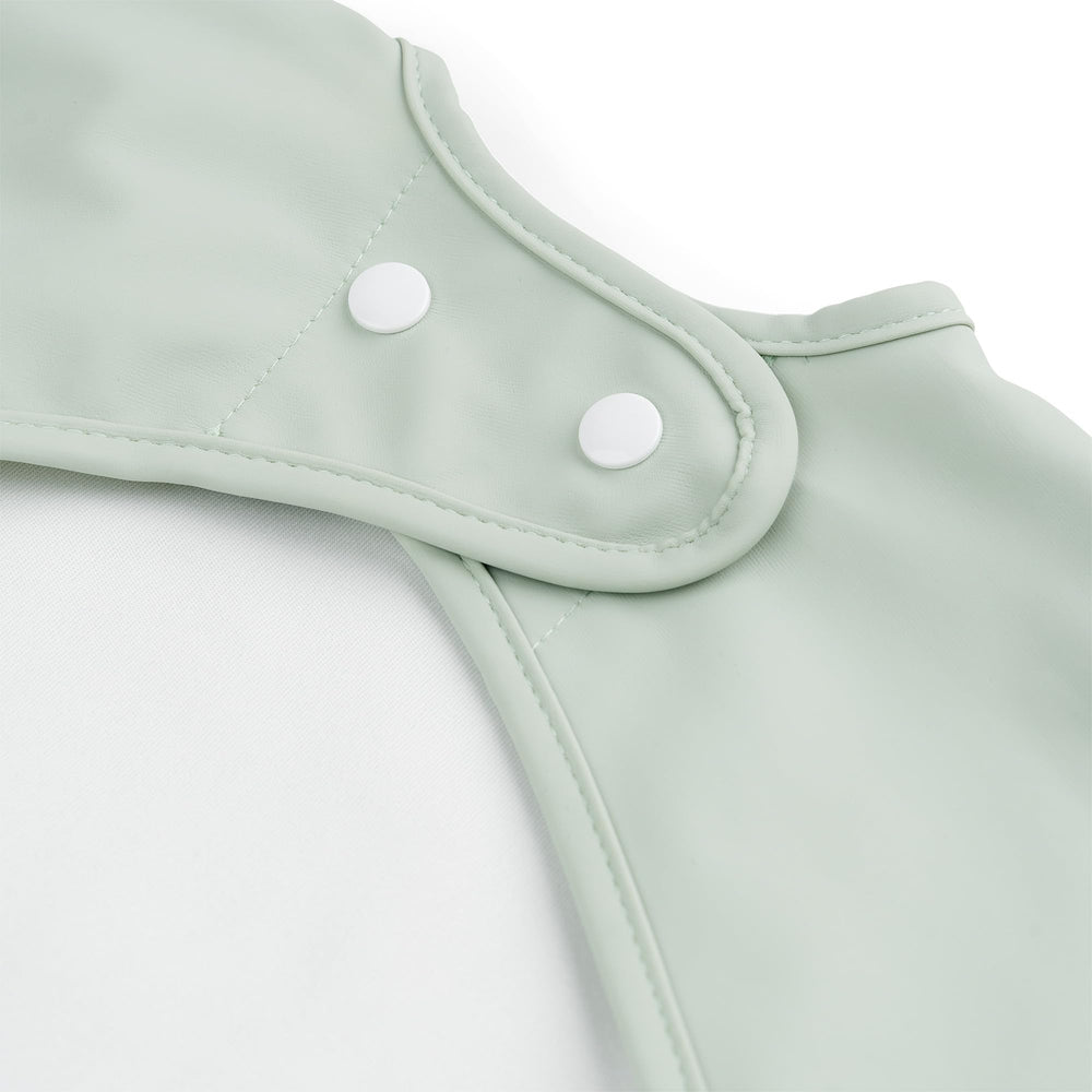 Done by Deer adjustable double-closure ensures a snug, growing fit.