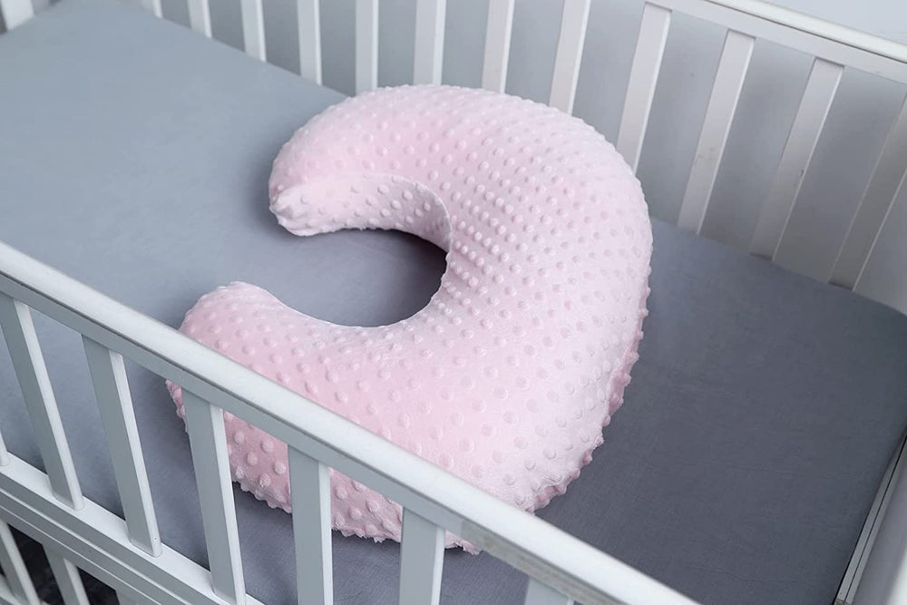 Durable stitching on DONOMILO Dots cover withstands frequent use and washing.