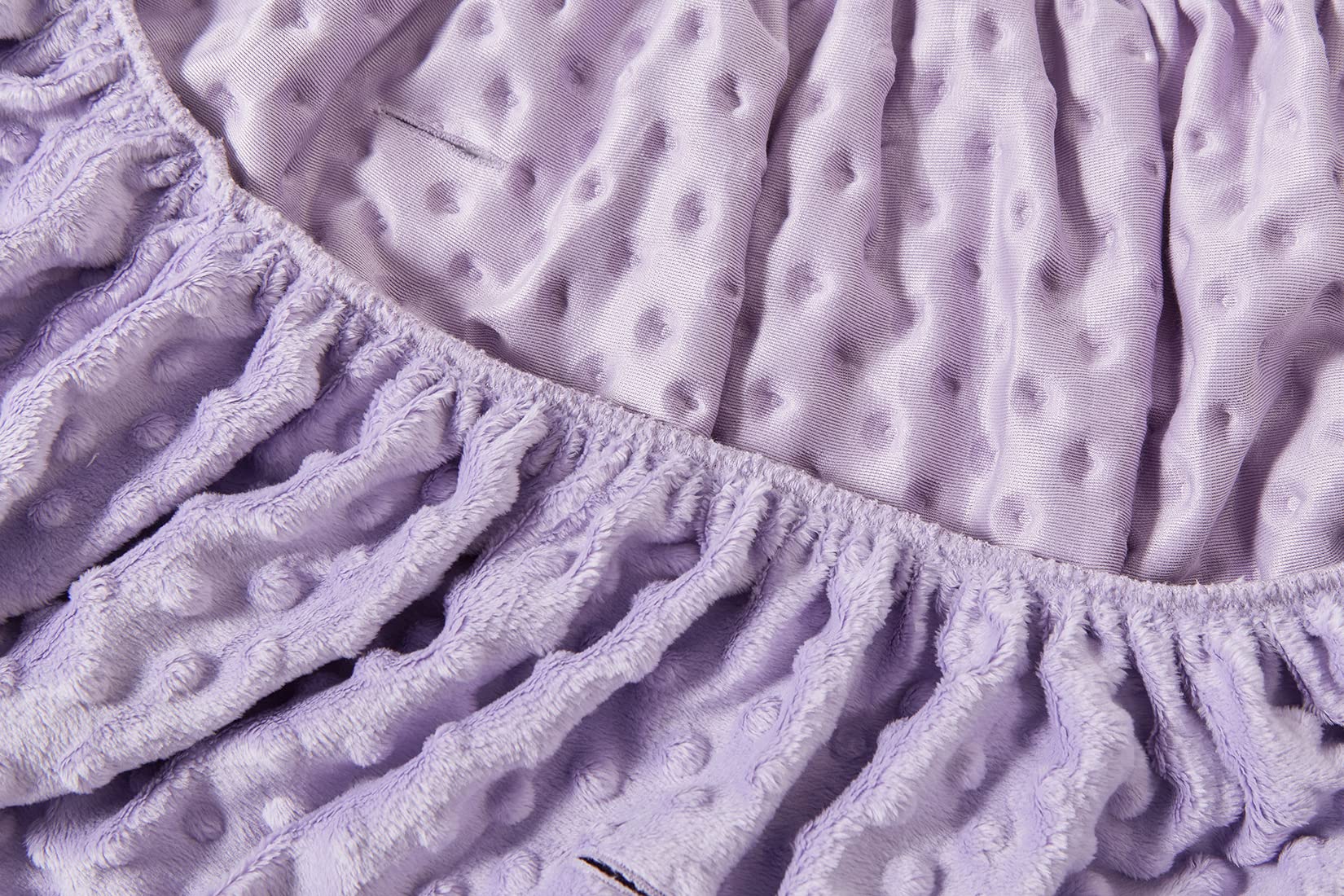DONOMILO easy-clean wipeable surface simplifies stain removal after messes.