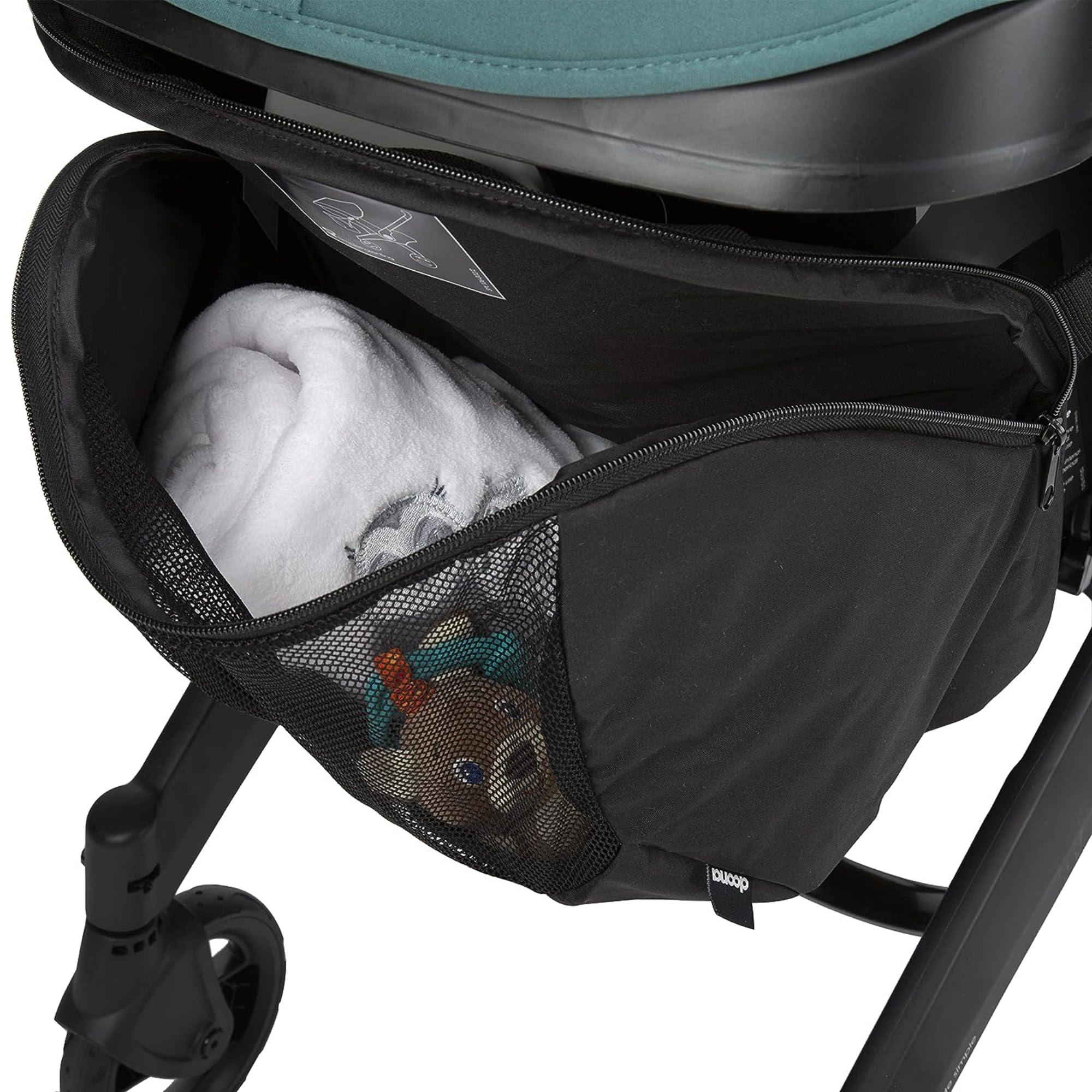 DOONA durable fabric is easy to wipe clean after outings.