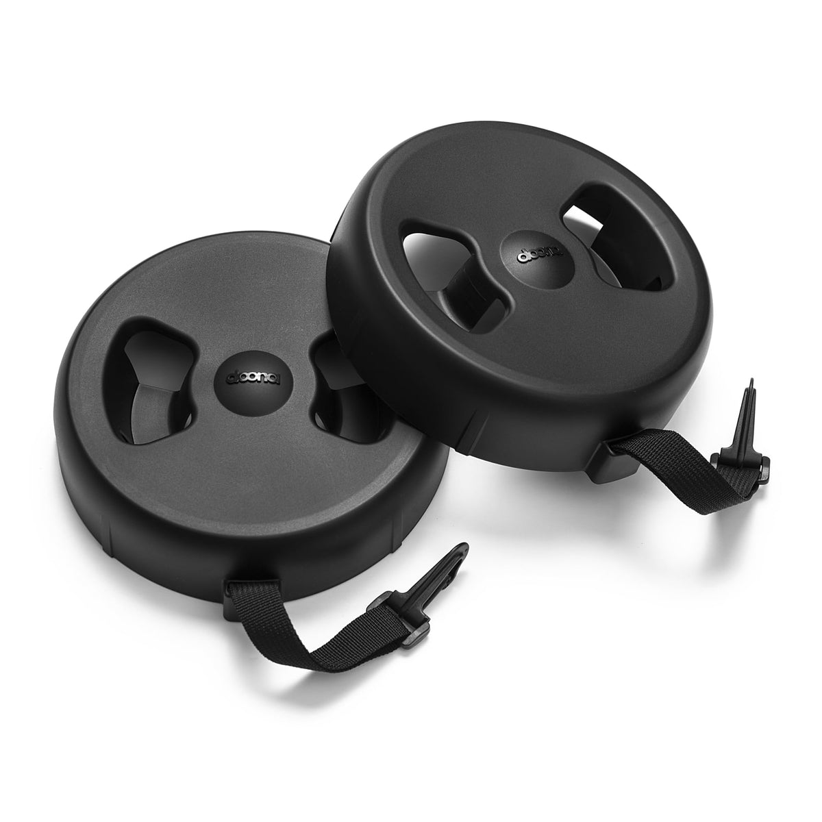 DOONA wheel covers attached to Doona wheels protect your car from stains.