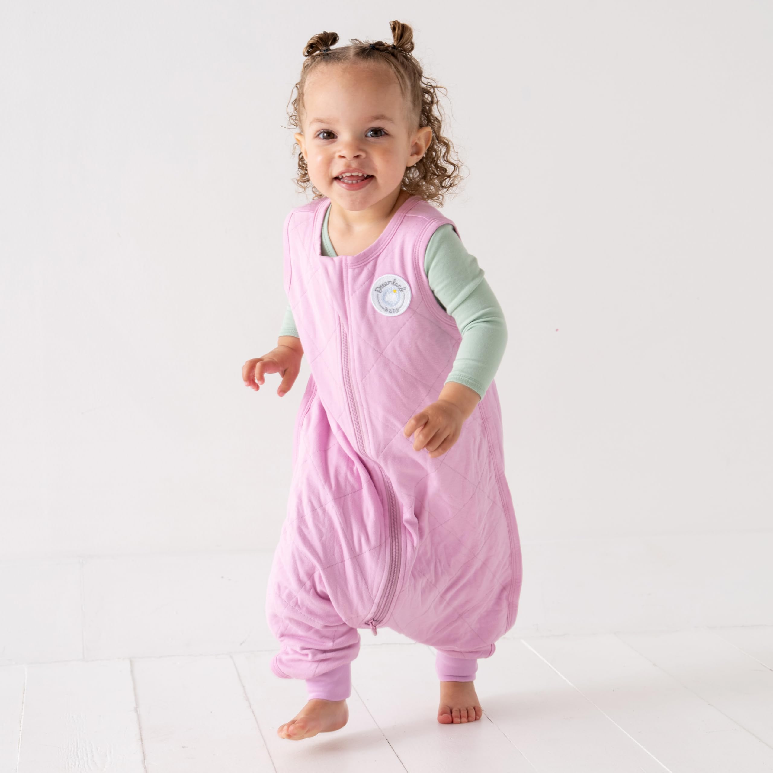 Dreamland Baby sleep sack shows a practical two-way zipper for quick changes.