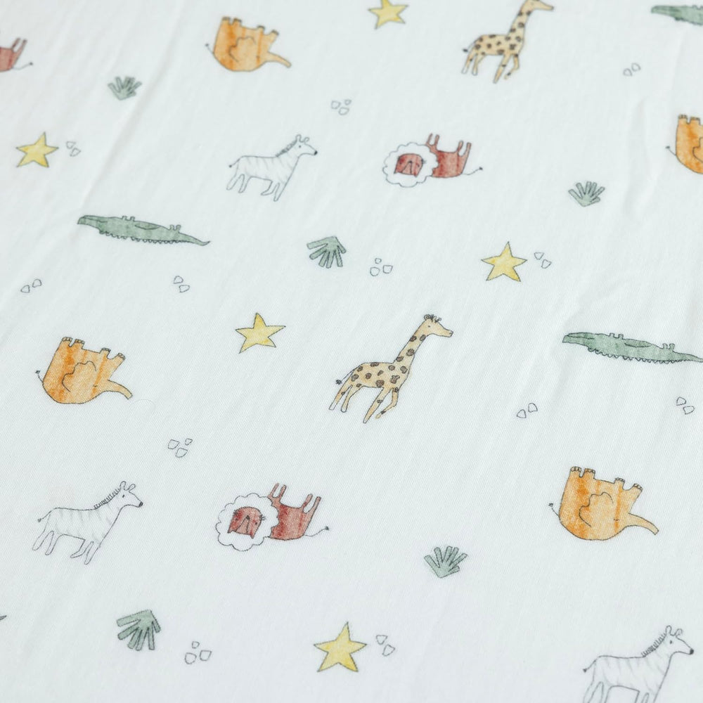 Dreamology muslin mini crib sheet wrinkle-free surface for easy changes