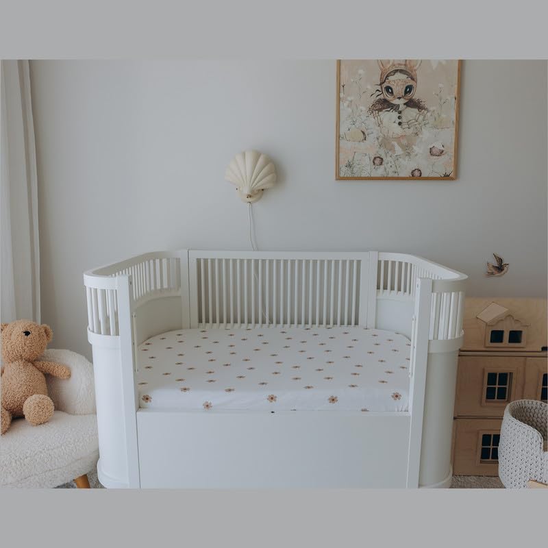 Dreamology nursery-decor colorful-contrast demonstrates versatile pattern for any room.