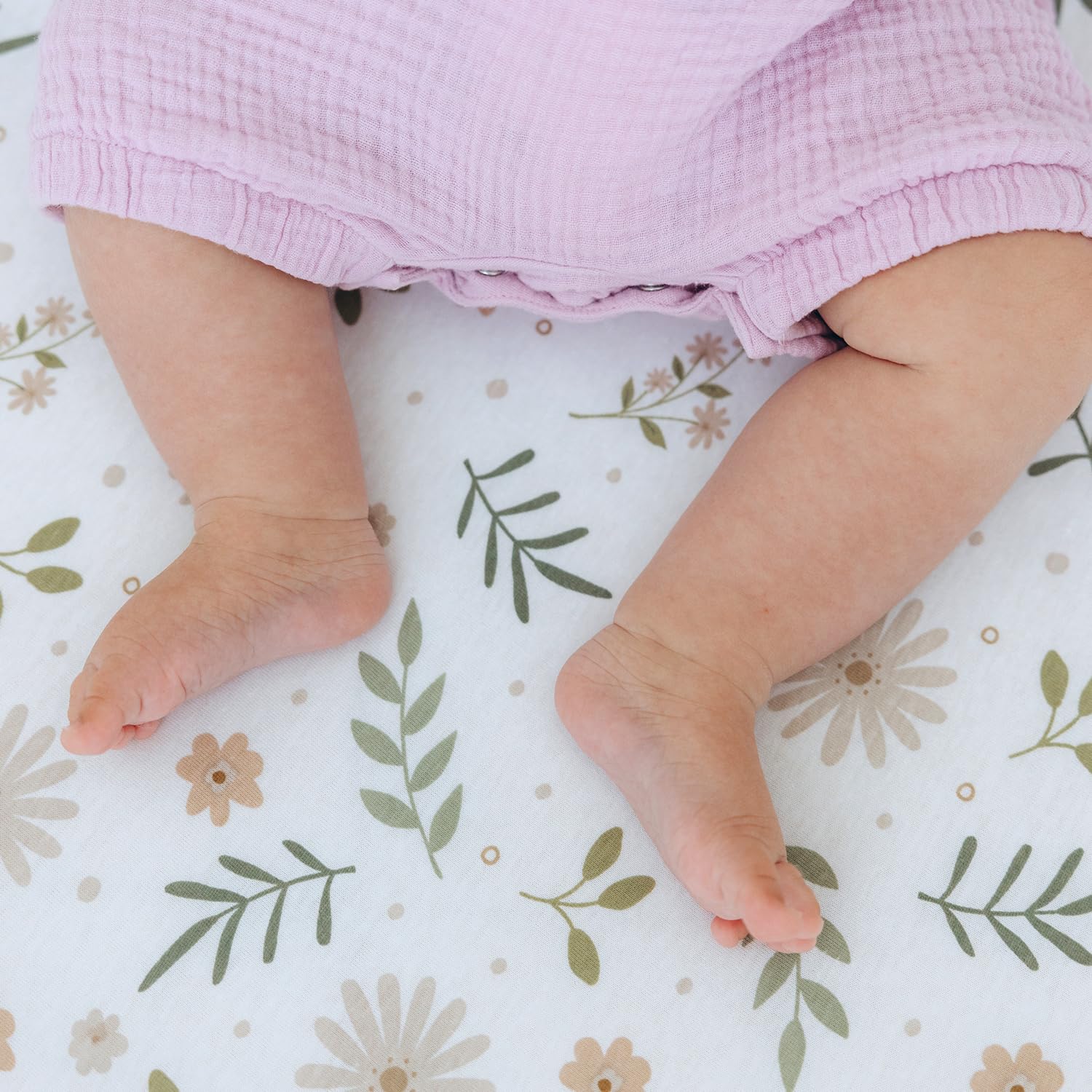 Dreamology soft hypoallergenic crib sheets for sensitive skin