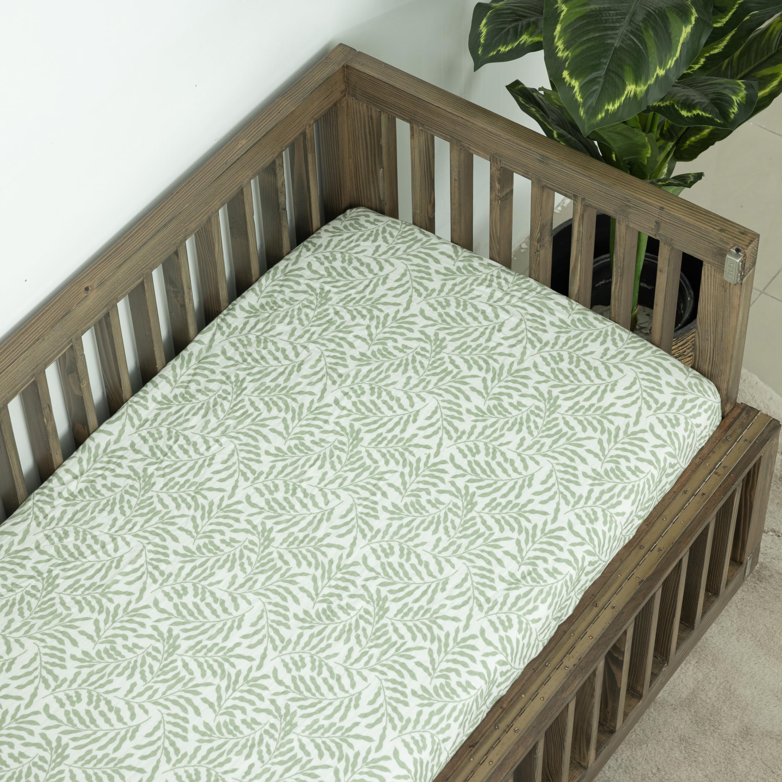 Dreamology crib sheet ideal for toddler bed transition
