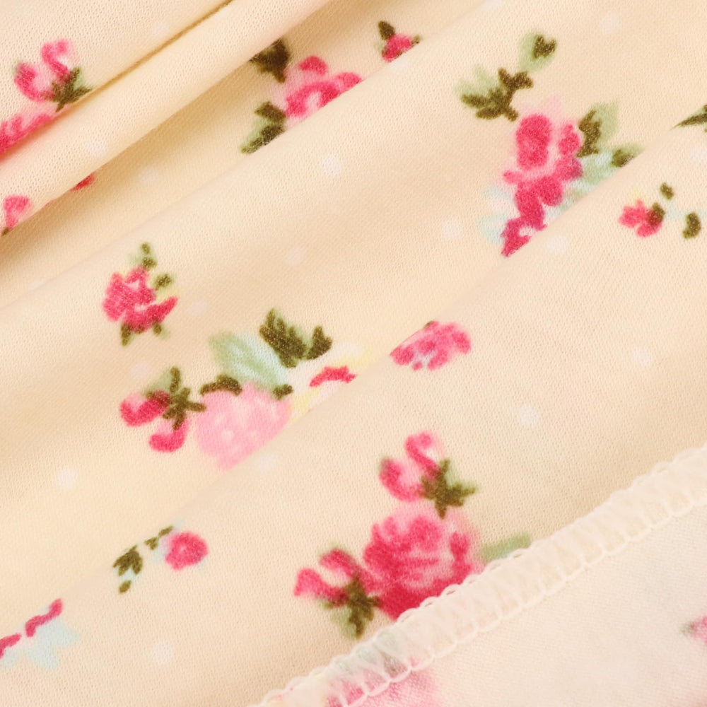 DRESHOW BQUBO fabric close-up shows breathable, soft material.