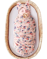 DRESHOW BQUBO floral newborn blanket in soft knit for cozy swaddling.