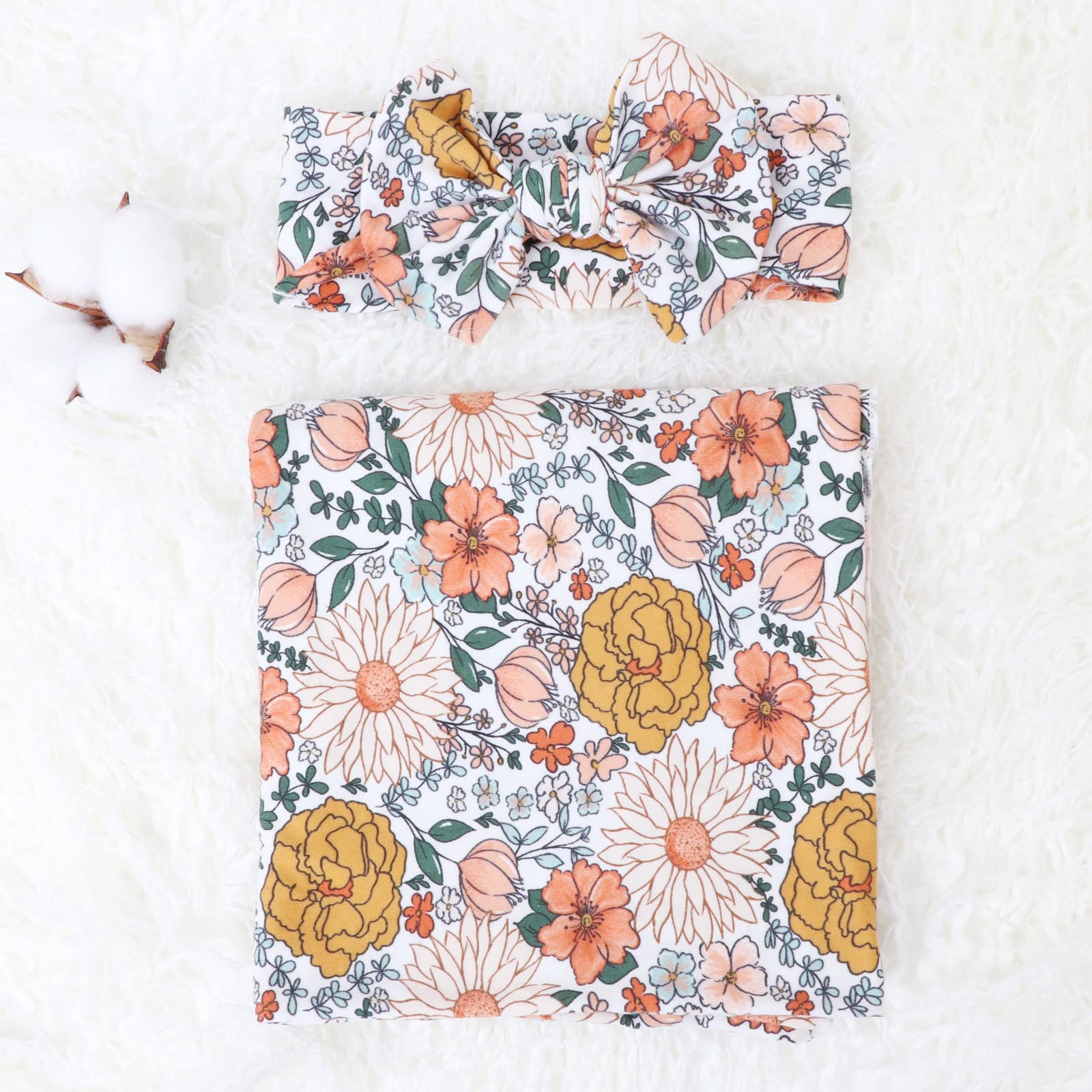 Close-up of the knit-polyester cotton blend fabric from DRESHOW BQUBO