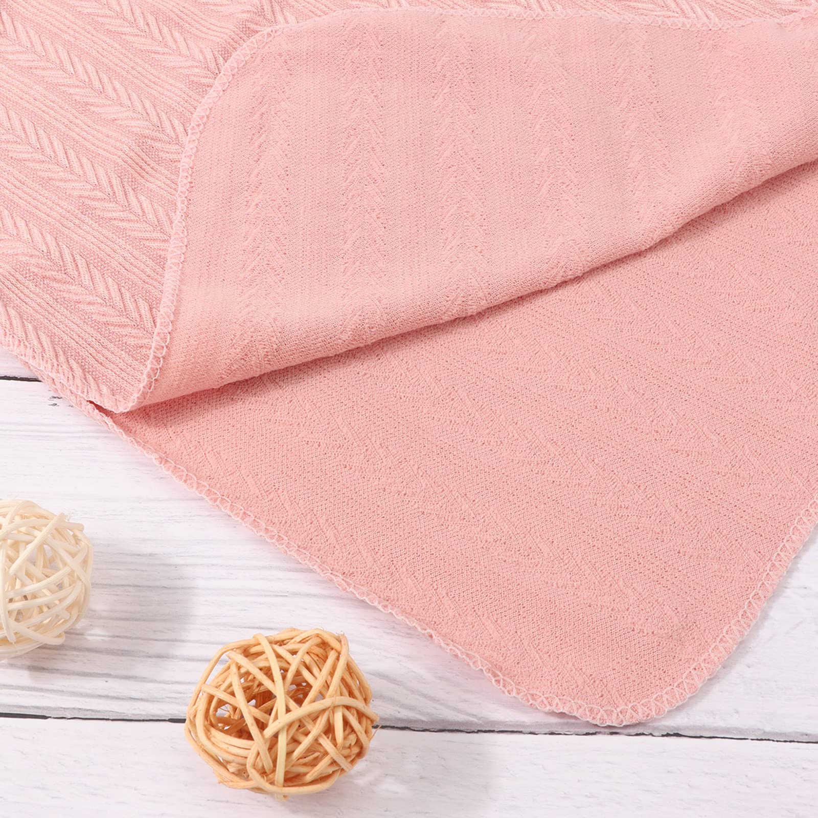 DRESHOW BQUBO large receiving blanket supports easy swaddling from shoulder to foot.