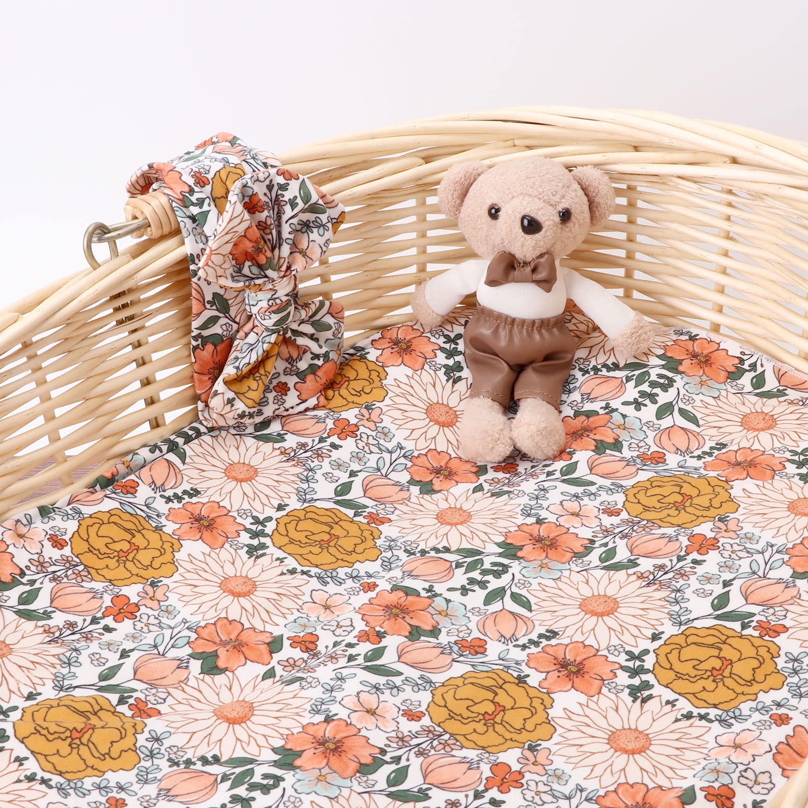 DRESHOW BQUBO photography setup showing the floral blanket in use