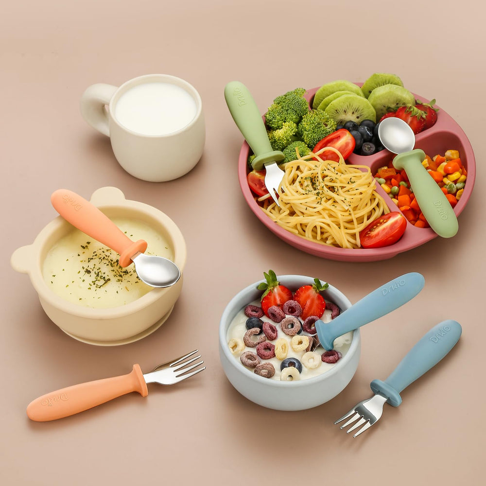 DRKIO compact size fits small hands for comfortable, age-appropriate self-feeding