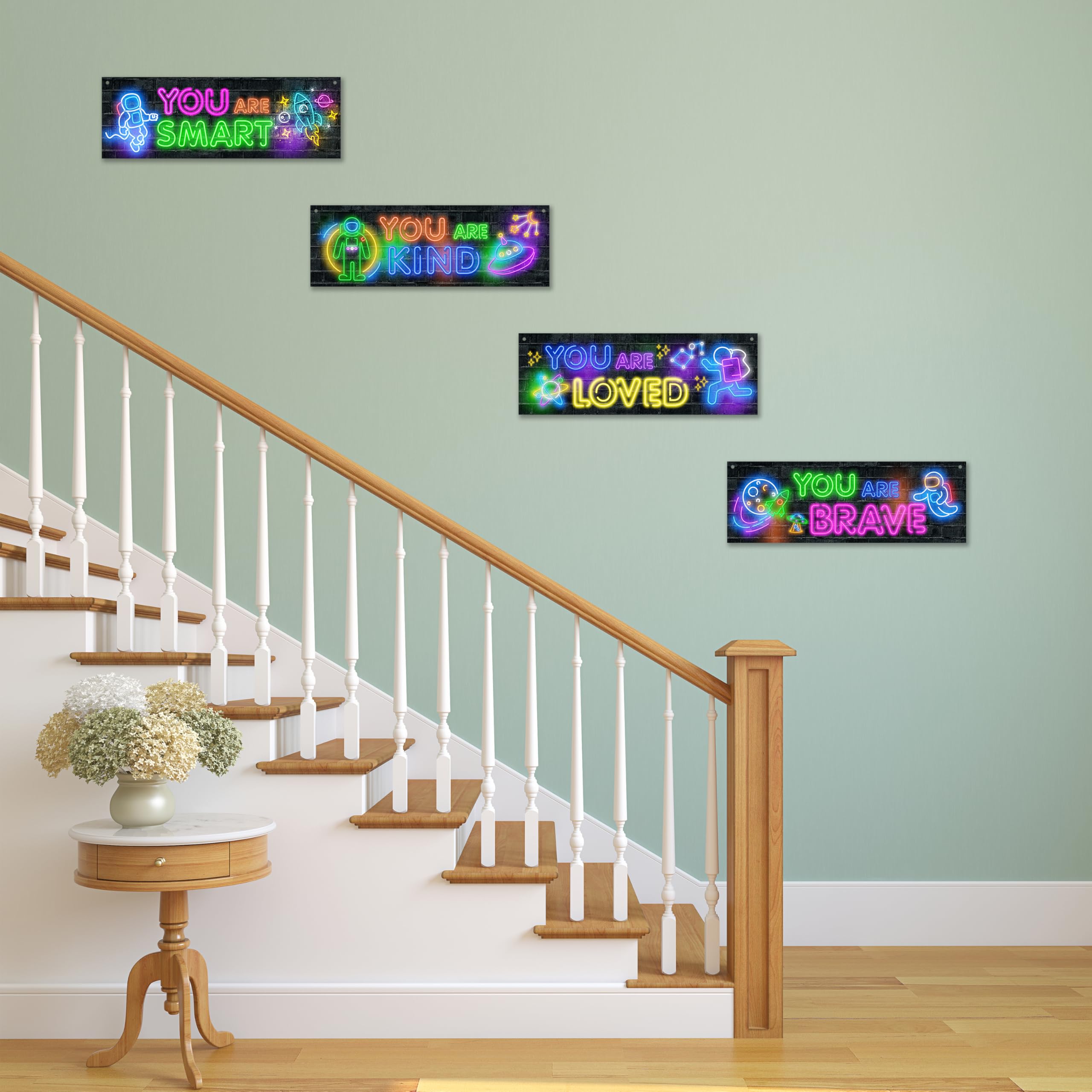 Dskly Kids room decor astronaut sign supports imaginative play and theme consistency.