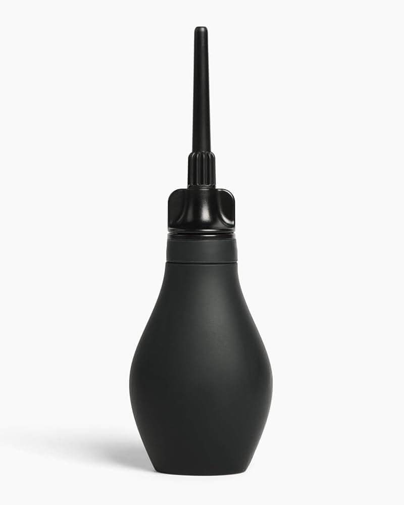 Du silicone anal enema bottle with wide mouth for fast filling and easy cleaning.