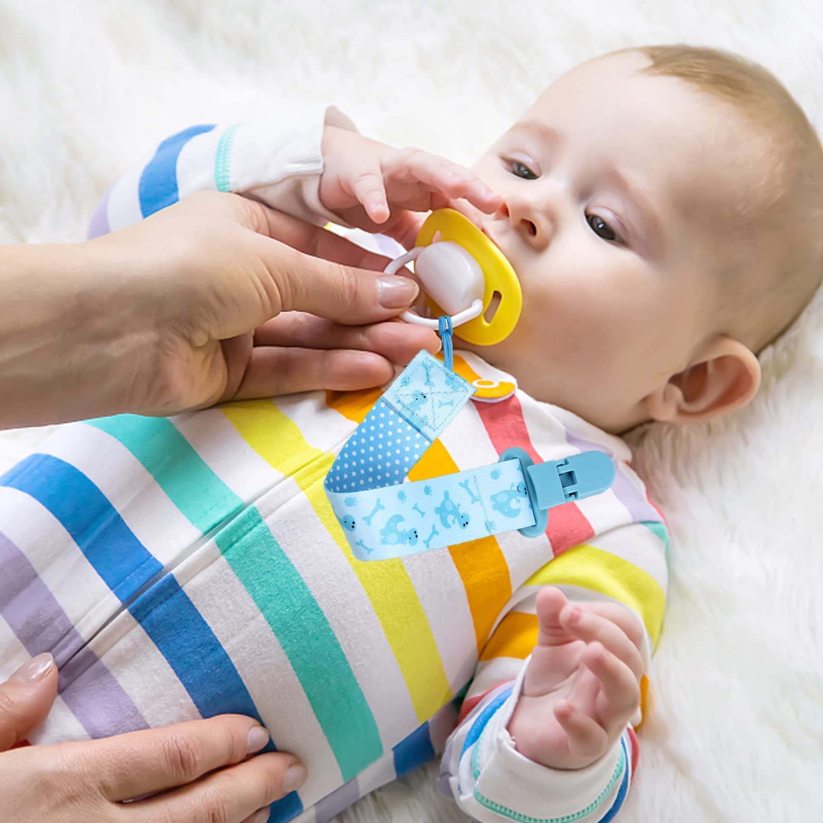 dudoct newborn essentials set reduces lost pacifiers during outings
